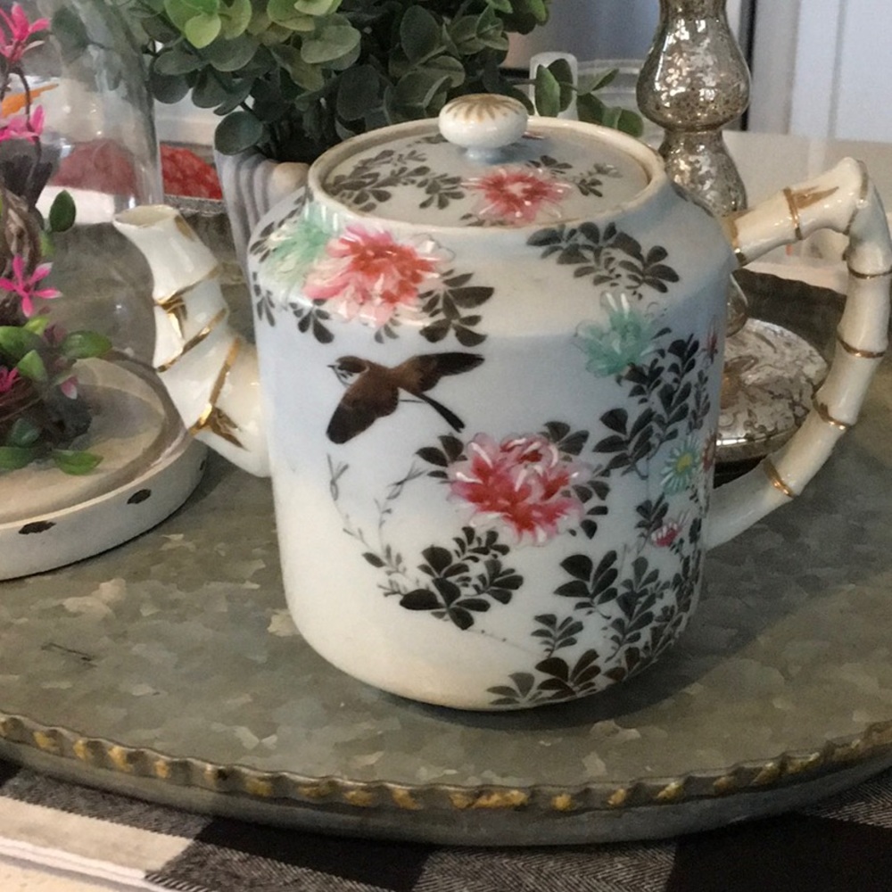 Vintage Hand painted Japanese style Teapot